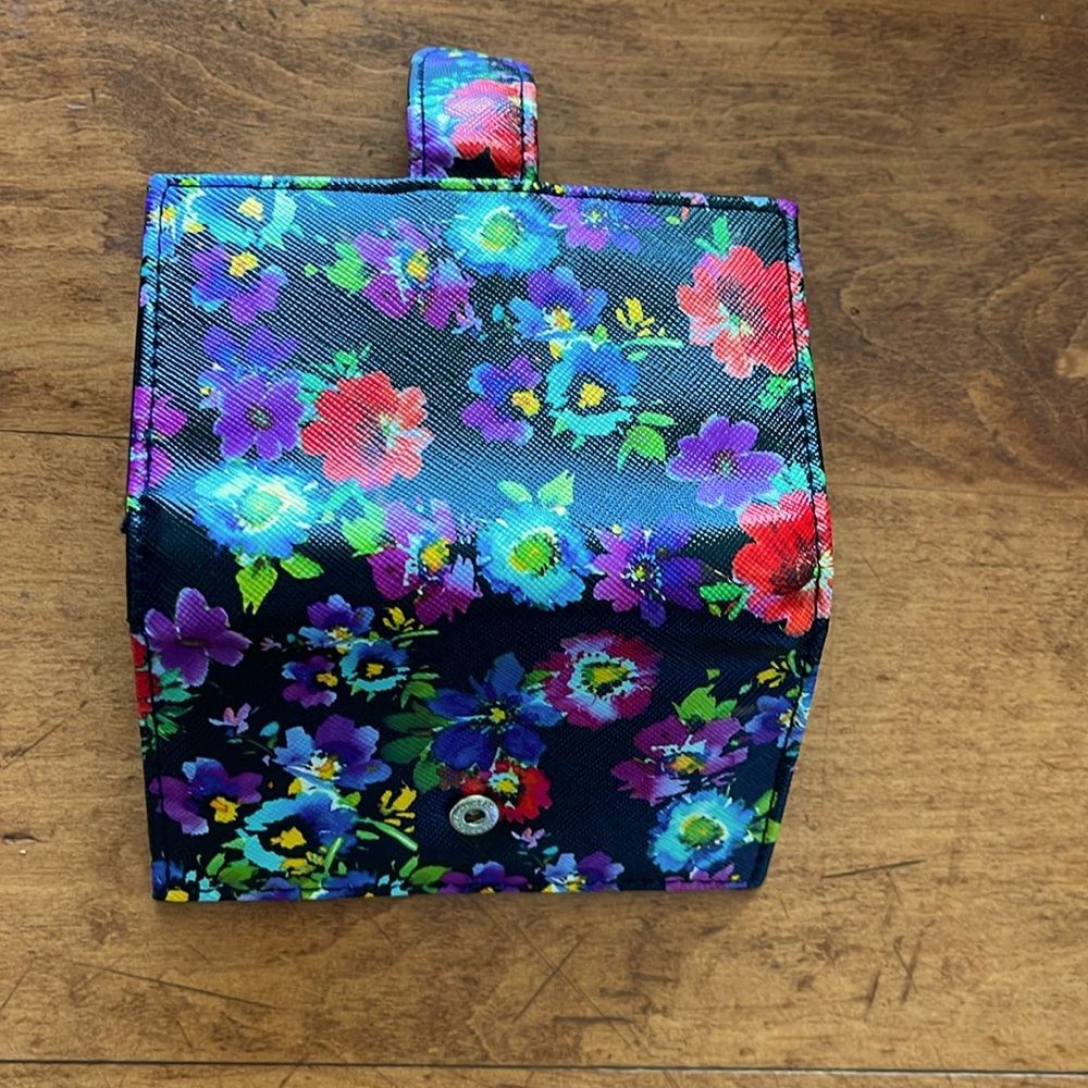 Floral Pattern Wallet - Picture 2 of 4